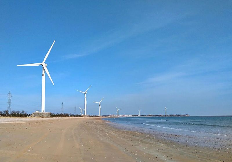 海邊風(fēng)力發(fā)電機(jī)一臺(tái)造價(jià)多少錢？